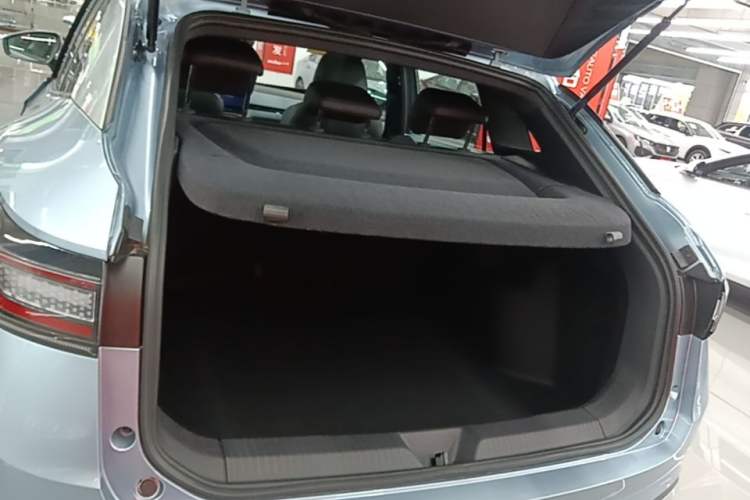 Used Volkswagen ID.4 X 2025 Smart Version Pure & Intelligent Enjoyment Edition Trunk