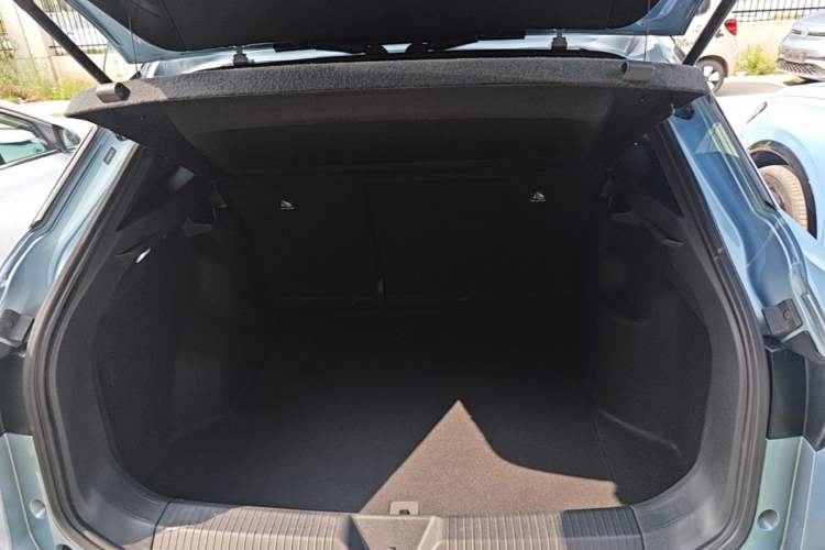 Used Volkswagen ID.4 X 2025 Smart Version Pure & Intelligent Enjoyment Edition Trunk