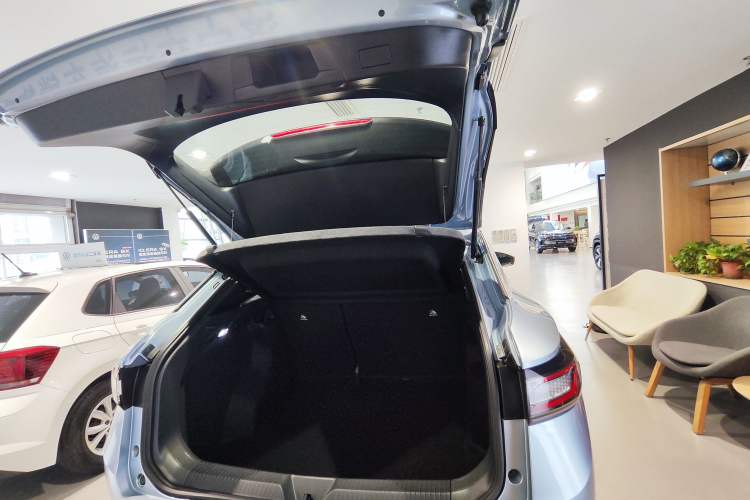 Used Volkswagen ID.4 X 2025 Smart Version Pure & Intelligent Enjoyment Edition Trunk