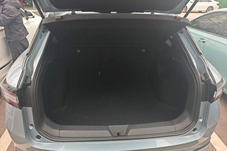 Used Volkswagen ID.4 X 2025 Smart Version Pure & Intelligent Enjoyment Edition Trunk