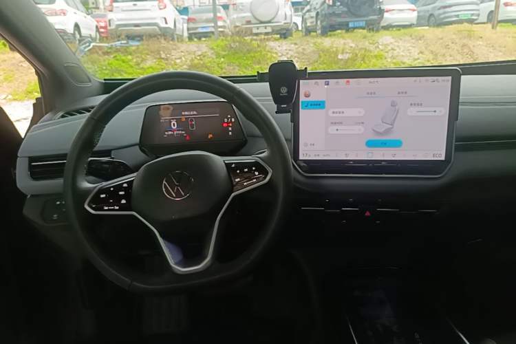 Used Volkswagen ID.4 X 2025 Smart Version Pure & Intelligent Enjoyment Edition Center Console