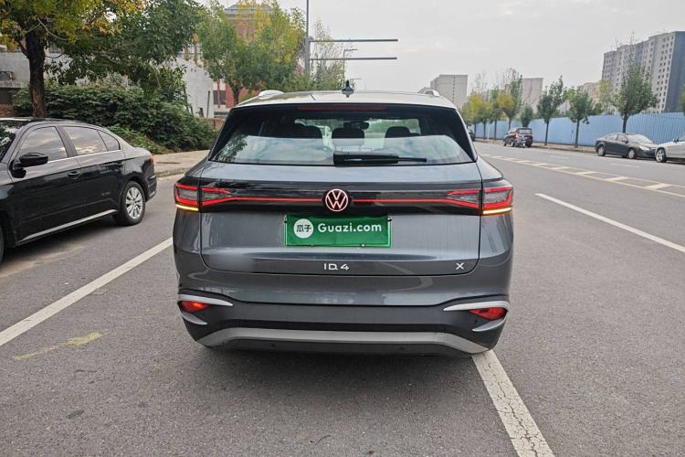 Used Volkswagen ID.4 X 2025 Smart Version Pure & Intelligent Enjoyment Edition Exterior 3