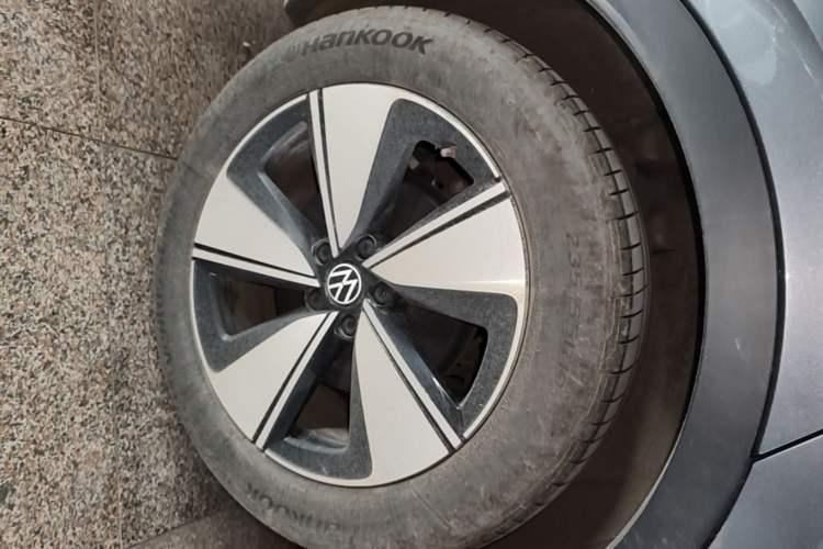Used Volkswagen ID.4 X 2025 Smart Version Pure & Intelligent Enjoyment Edition Exterior 5
