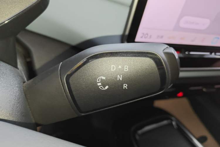 Used Volkswagen ID.4 X 2025 Smart Version Pure & Intelligent Enjoyment Edition Gear Lever