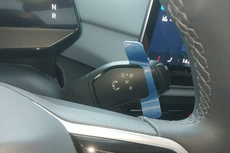 Used Volkswagen ID.4 X 2025 Smart Version Pure & Intelligent Enjoyment Edition Gear Lever