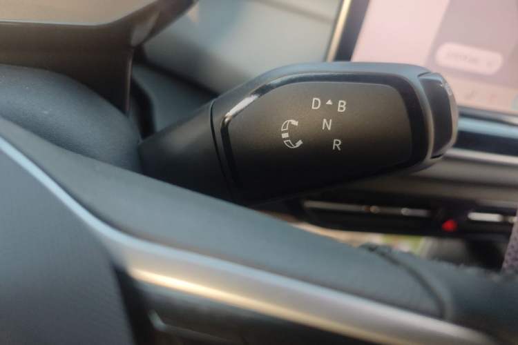 Used Volkswagen ID.4 X 2025 Smart Version Pure & Intelligent Enjoyment Edition Gear Lever