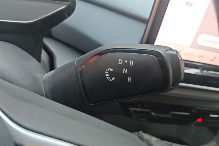 Used Volkswagen ID.4 X 2025 Smart Version Pure & Intelligent Enjoyment Edition Gear Lever