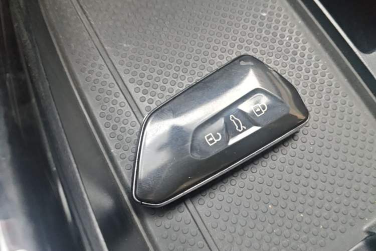 Used Volkswagen ID.4 X 2025 Smart Version Pure & Intelligent Enjoyment Edition Interior 1