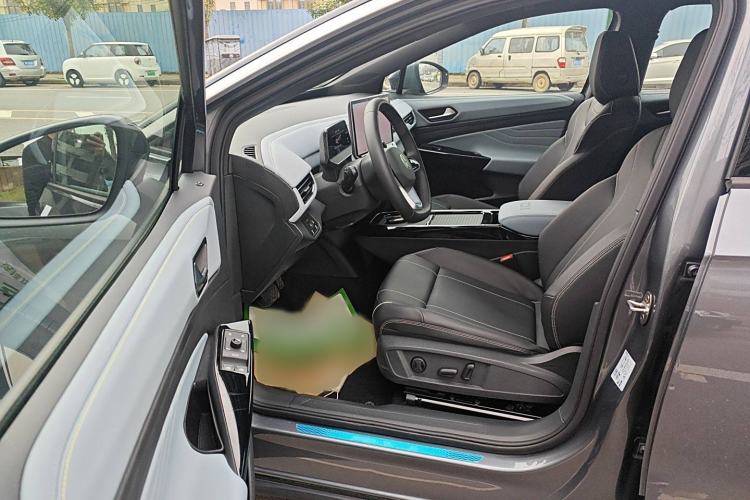 Used Volkswagen ID.4 X 2025 Smart Version Pure & Intelligent Enjoyment Edition Interior 3