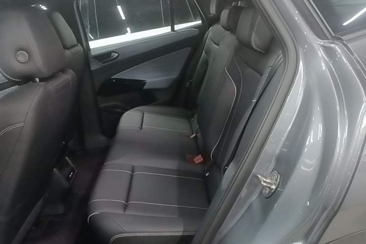 Used Volkswagen ID.4 X 2025 Smart Version Pure & Intelligent Enjoyment Edition Left Rear Seat