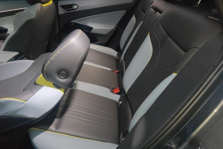 Used Volkswagen ID.4 X 2025 Smart Version Pure & Intelligent Enjoyment Edition Left Rear Seat