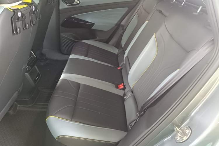 Used Volkswagen ID.4 X 2025 Smart Version Pure & Intelligent Enjoyment Edition Left Rear Seat