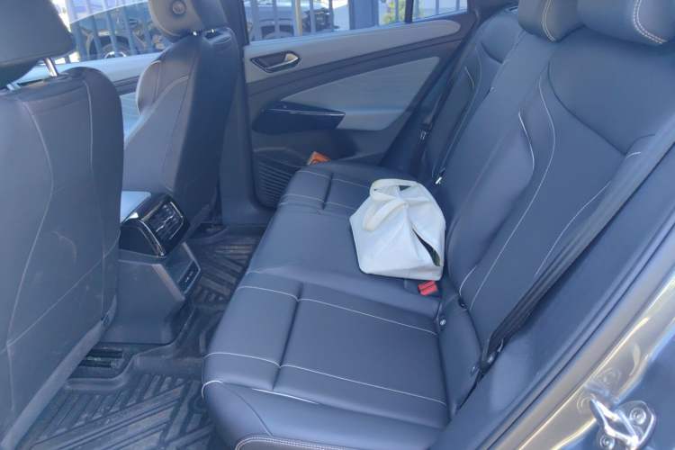 Used Volkswagen ID.4 X 2025 Smart Version Pure & Intelligent Enjoyment Edition Left Rear Seat