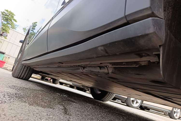 Used Volkswagen ID.4 X 2025 Smart Version Pure & Intelligent Enjoyment Edition Left Side Sill