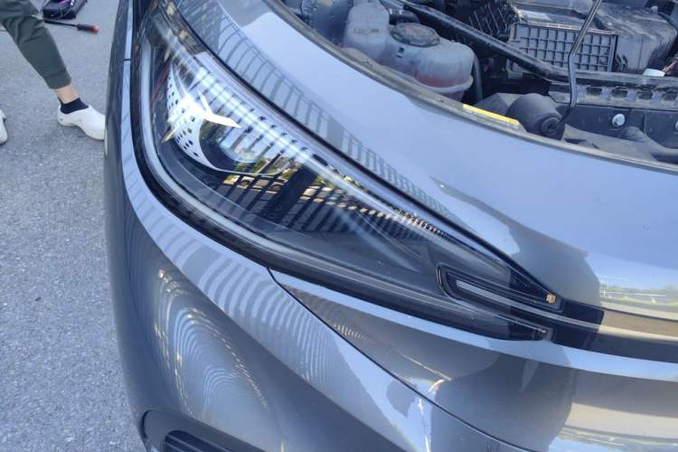 Used Volkswagen ID.4 X 2025 Smart Version Pure & Intelligent Enjoyment Edition Right Front Headlight