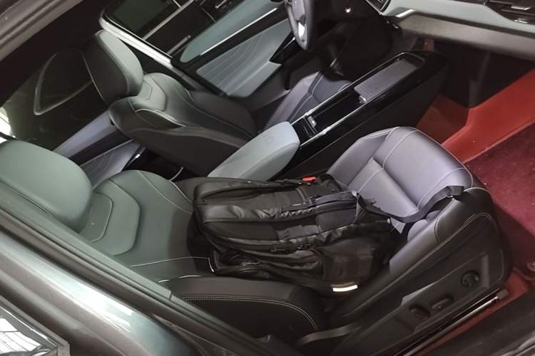 Used Volkswagen ID.4 X 2025 Smart Version Pure & Intelligent Enjoyment Edition Right Front Seat