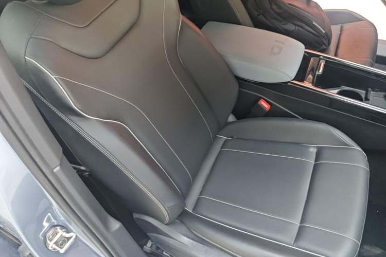 Used Volkswagen ID.4 X 2025 Smart Version Pure & Intelligent Enjoyment Edition Right Front Seat