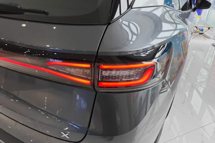 Used Volkswagen ID.4 X 2025 Smart Version Pure & Intelligent Enjoyment Edition Right Rear Taillight