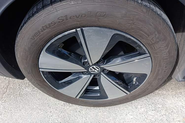 Used Volkswagen ID.4 X 2025 Smart Version Pure & Intelligent Enjoyment Edition Right Rear Wheel Hub