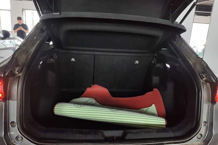 Used Volkswagen ID.4 X 2025 Smart Version Pure & Intelligent Enjoyment Edition Trunk