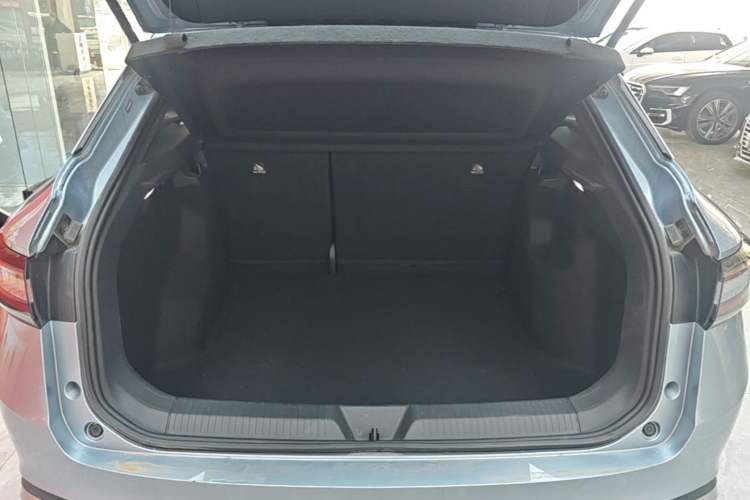 Used Volkswagen ID.4 X 2025 Smart Version Pure & Intelligent Enjoyment Edition Trunk