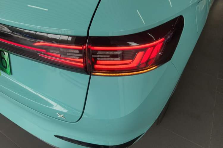 Used Volkswagen ID.4 X 2025 Refreshed Version Smart Edition Ultra-Long Range Intelligent Version Right Rear Taillight