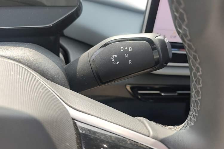 Used Volkswagen ID.4 X 2025 Smart Version Pure & Intelligent Enjoyment Edition Gear Lever
