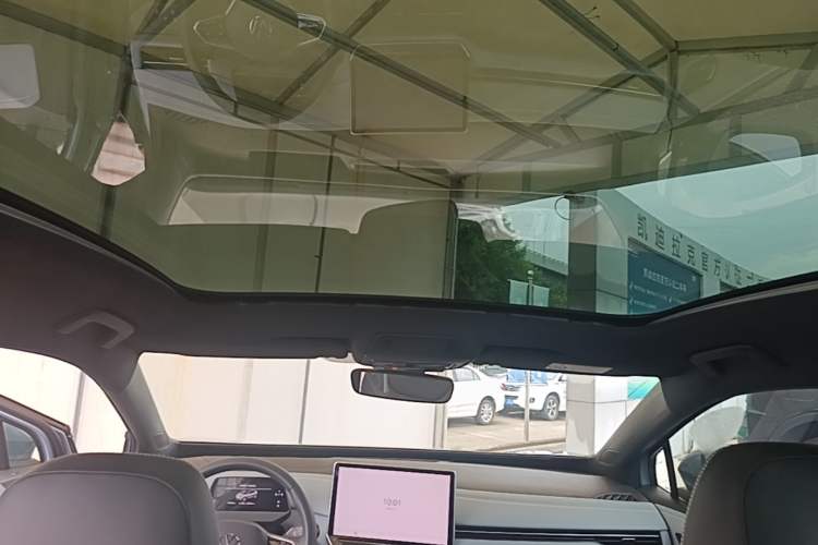 Used Volkswagen ID.4 X 2025 Smart Version Pure & Intelligent Enjoyment Edition Headliner