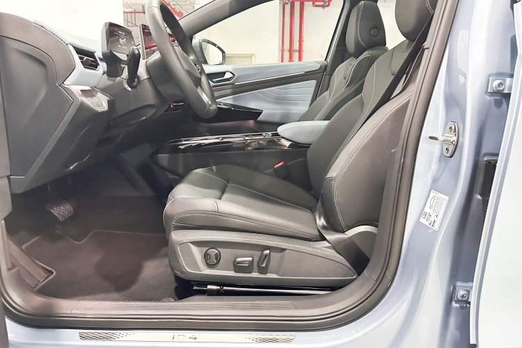 Used Volkswagen ID.4 X 2025 Smart Version Pure & Intelligent Enjoyment Edition Left Front Seat