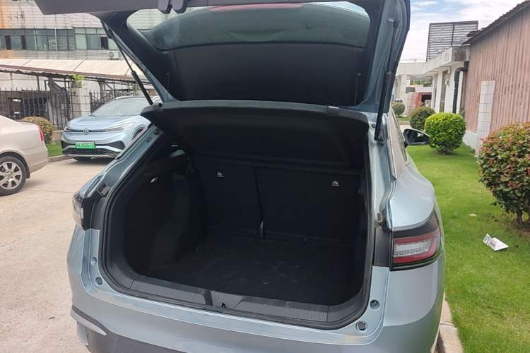 Used Volkswagen ID.4 X 2025 Smart Version Pure & Intelligent Enjoyment Edition Trunk