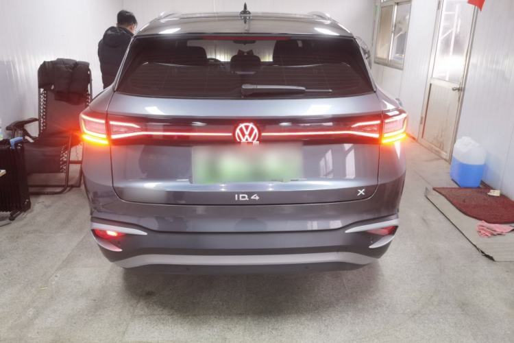 Used Volkswagen ID.4 X 2025 Smart Version Pure & Intelligent Enjoyment Edition Exterior 4