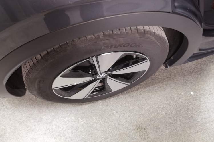 Used Volkswagen ID.4 X 2025 Smart Version Pure & Intelligent Enjoyment Edition Exterior 8
