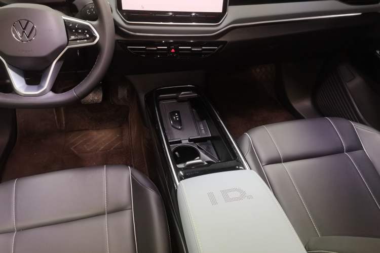 Used Volkswagen ID.4 X 2025 Smart Version Pure & Intelligent Enjoyment Edition Gear Lever