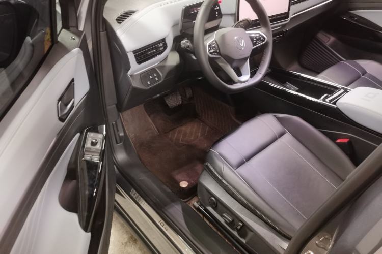 Used Volkswagen ID.4 X 2025 Smart Version Pure & Intelligent Enjoyment Edition Interior 3