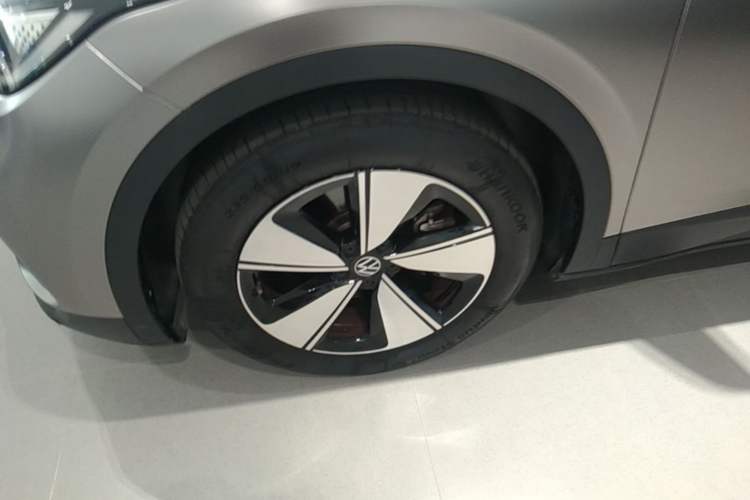 Used Volkswagen ID.4 X 2025 Revised Version Smart Edition Purely Intelligent Enjoyment Version Left Front Wheel Hub