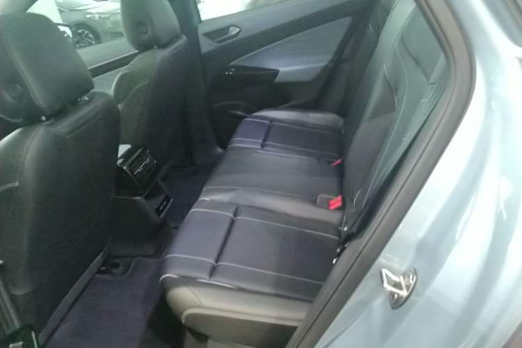 Used Volkswagen ID.4 X 2025 Revised Version Smart Edition Purely Intelligent Enjoyment Version Left Rear Seat