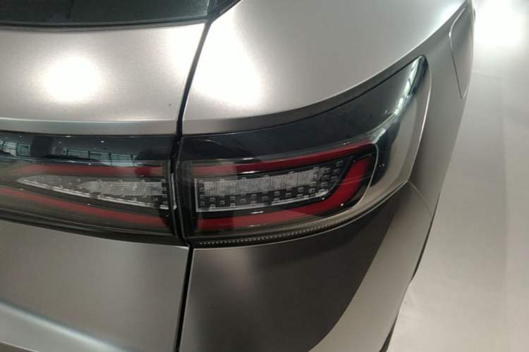 Used Volkswagen ID.4 X 2025 Revised Version Smart Edition Purely Intelligent Enjoyment Version Right Rear Taillight