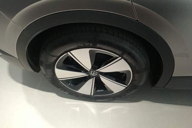 Used Volkswagen ID.4 X 2025 Revised Version Smart Edition Purely Intelligent Enjoyment Version Right Rear Wheel Hub