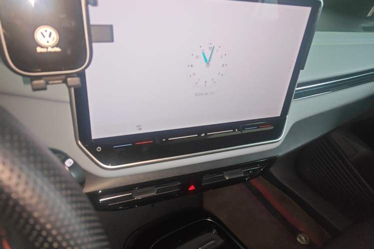 Used Volkswagen ID.4 X 2025 Smart Version Pure & Intelligent Enjoyment Edition Audio And AC Panel