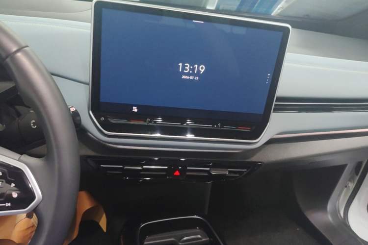 Used Volkswagen ID.4 X 2025 Smart Version Pure & Intelligent Enjoyment Edition Audio And AC Panel