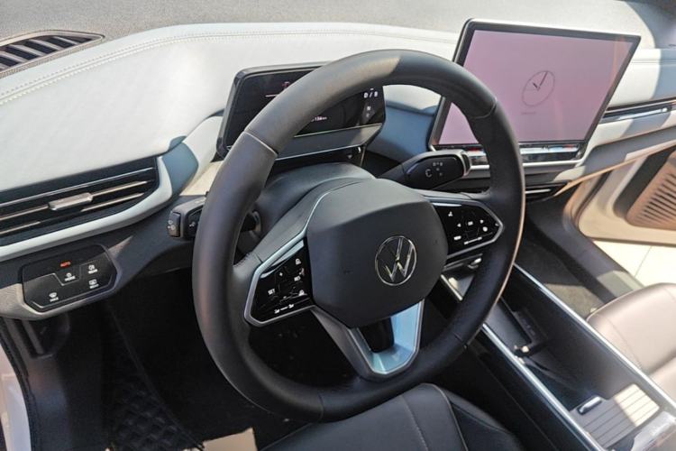 Used Volkswagen ID.4 X 2025 Smart Version Pure & Intelligent Enjoyment Edition Center Console