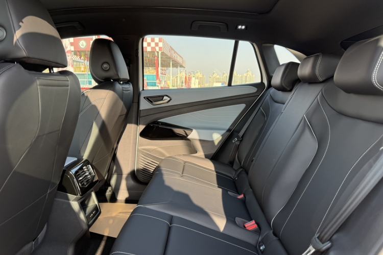 Used Volkswagen ID.4 X 2025 Revised Version Smart Edition Purely Intelligent Enjoyment Version Exterior 2
