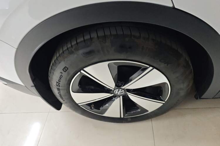 Used Volkswagen ID.4 X 2025 Smart Version Pure & Intelligent Enjoyment Edition Exterior 2