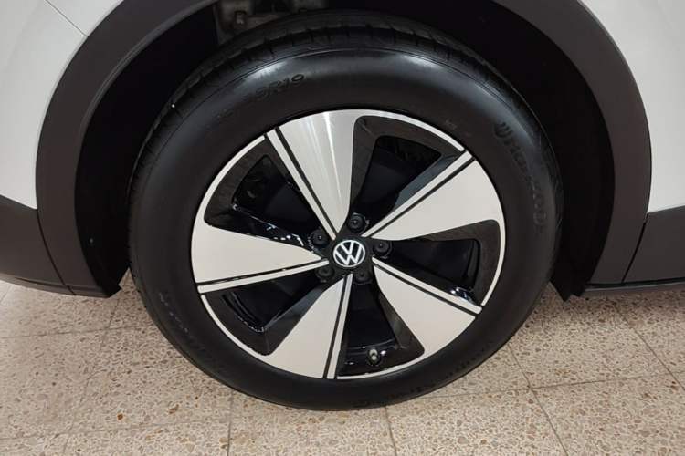 Used Volkswagen ID.4 X 2025 Smart Version Pure & Intelligent Enjoyment Edition Exterior 5