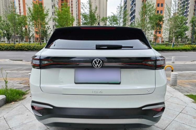 Used Volkswagen ID.4 X 2025 Smart Version Pure & Intelligent Enjoyment Edition Exterior 5