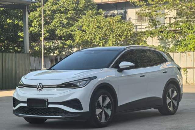 Ojetý Volkswagen ID.4 X 2025 Smart Version Pure & Intelligent Enjoyment Edition