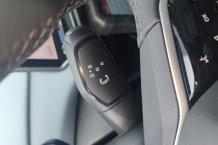Used Volkswagen ID.4 X 2025 Smart Version Pure & Intelligent Enjoyment Edition Gear Lever