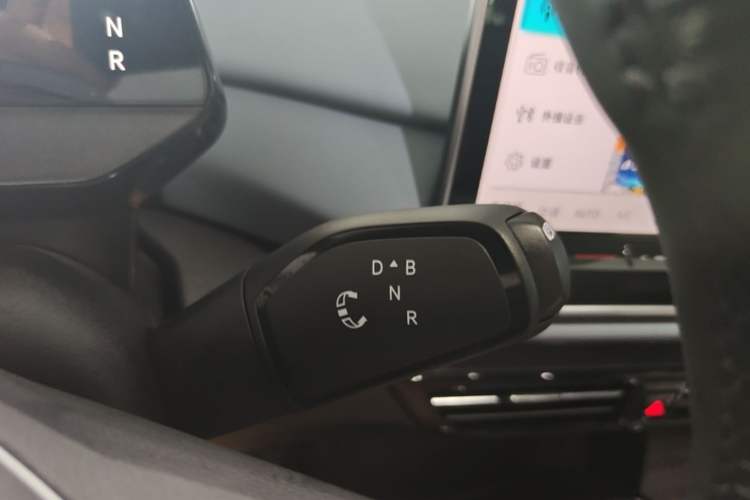 Used Volkswagen ID.4 X 2025 Smart Version Pure & Intelligent Enjoyment Edition Gear Lever