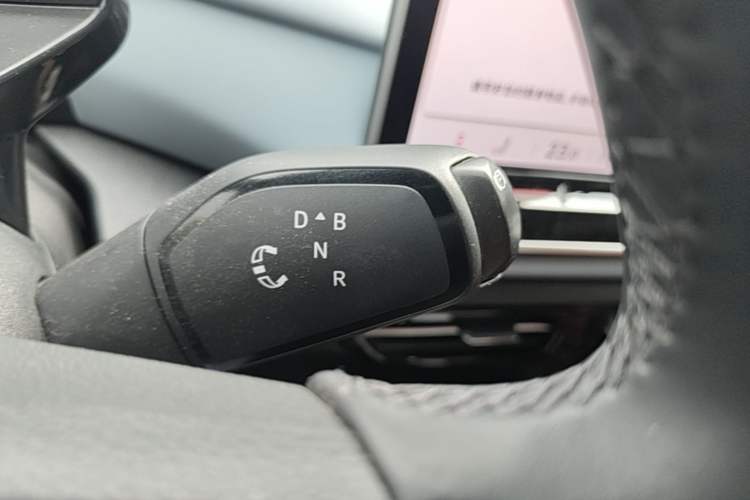 Used Volkswagen ID.4 X 2025 Smart Version Pure & Intelligent Enjoyment Edition Gear Lever