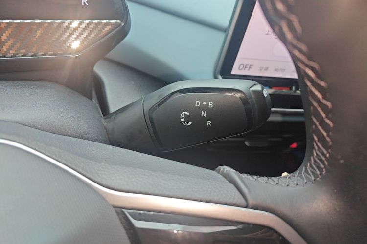 Used Volkswagen ID.4 X 2025 Smart Version Pure & Intelligent Enjoyment Edition Gear Lever